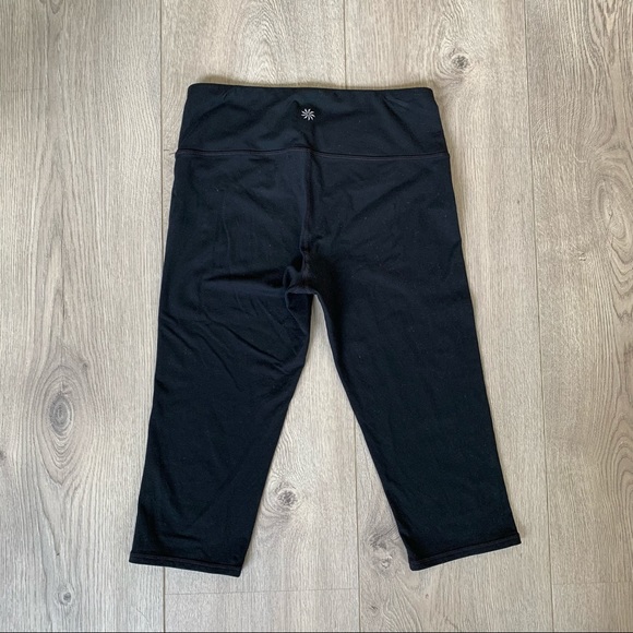 🧘‍♀️ Athleta Cropped Leggings - SM - Picture 3 of 7